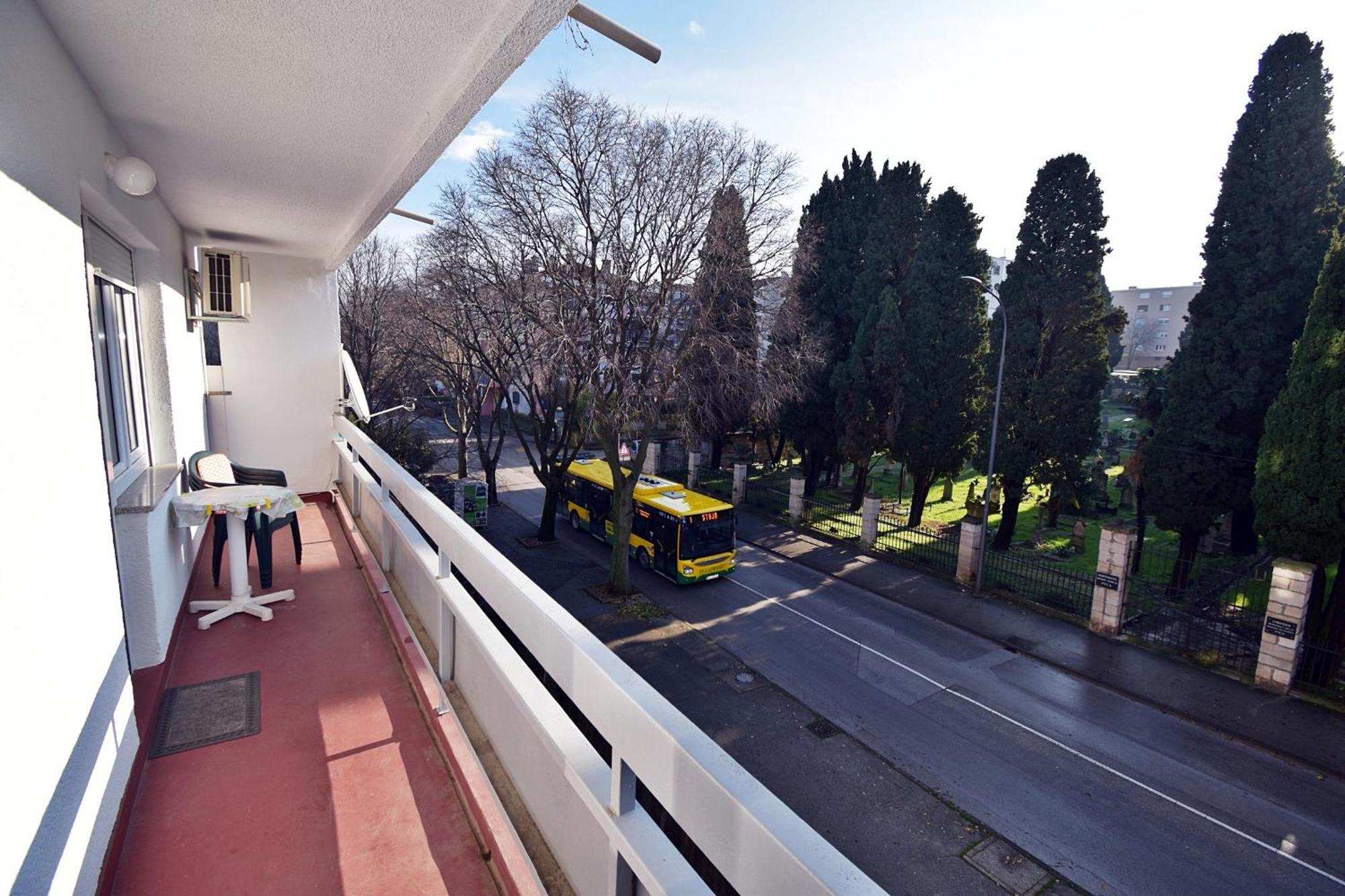 Apartment Navy Near The Beach Pula Buitenkant foto
